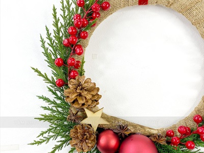 Vòng nguyệt quế chùm châu đỏ sao gỗ lá tùng thơm ĐK 40cm VNGQ-X-41